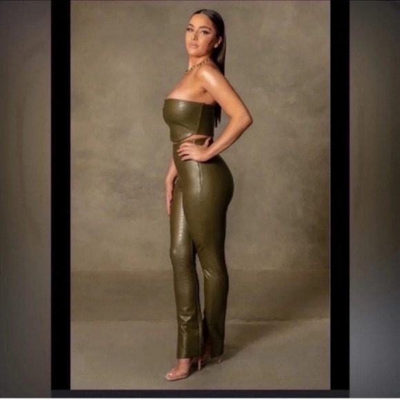 MESHKI Annabelle Olive Green Faux Leather Pants Size XS - Picture 2 of 13